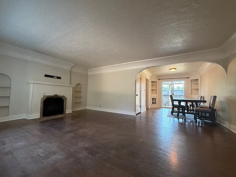 1435 18th St NE — Photo 5