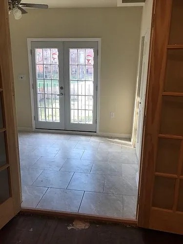 205 Adams St NE Photo 1