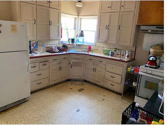 4th image of 3304 E Hammond Ave
