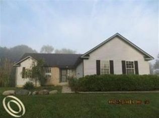 921 E Glass Rd, Ortonville, MI 48462