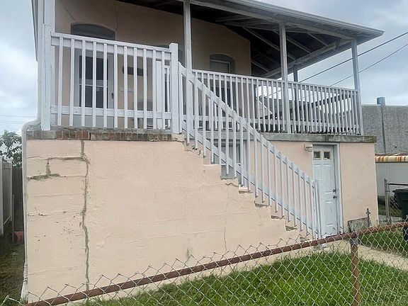 4th image of 1909 Magellan Ave