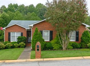 129 Club Pointe Dr, Winston Salem, NC 27104
