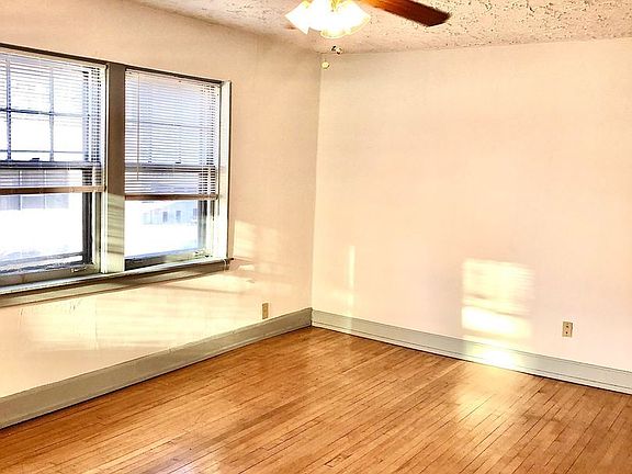 3rd image of 1533 E Royall Pl APT 12