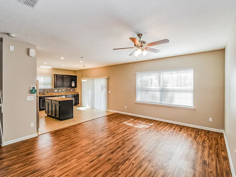 211 Buck Run Way — Photo 8