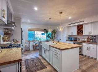 18366 Collins St UNIT B, Tarzana, CA 91356