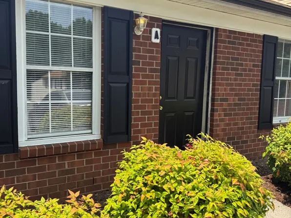 3527 Lynhaven Dr APT A, Greensboro, NC 27406