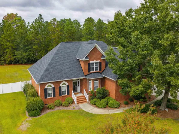409 Cannon Knoll Dr, Lexington, SC 29073