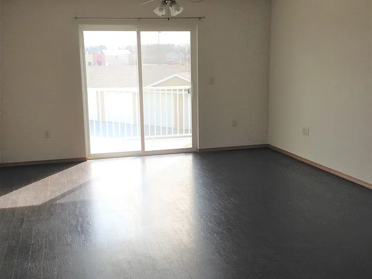 513 Sixteen Avenue Cir NE #7 — Photo 8
