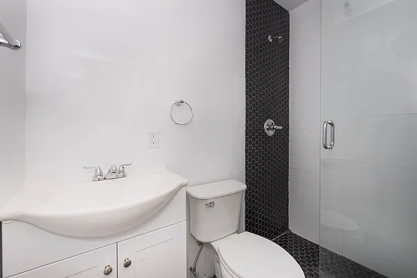 Rented by Bold New York | media 37