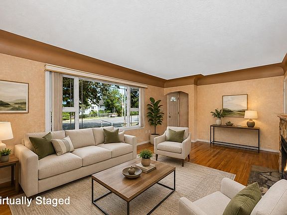 3rd image of 3107 Harriet Rd