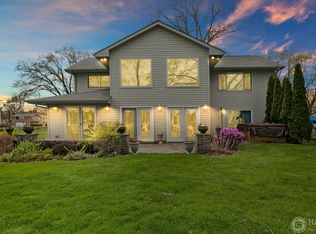 606 Bally Rd, McHenry, IL 60050