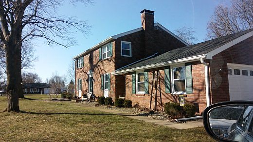 2nd image of 1921 Teri Ln