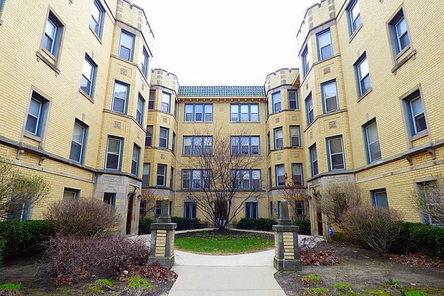 1st image of 824 Mulford St APT 2E