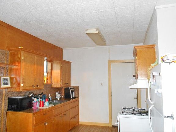 2nd image of 889 Kirkwood St