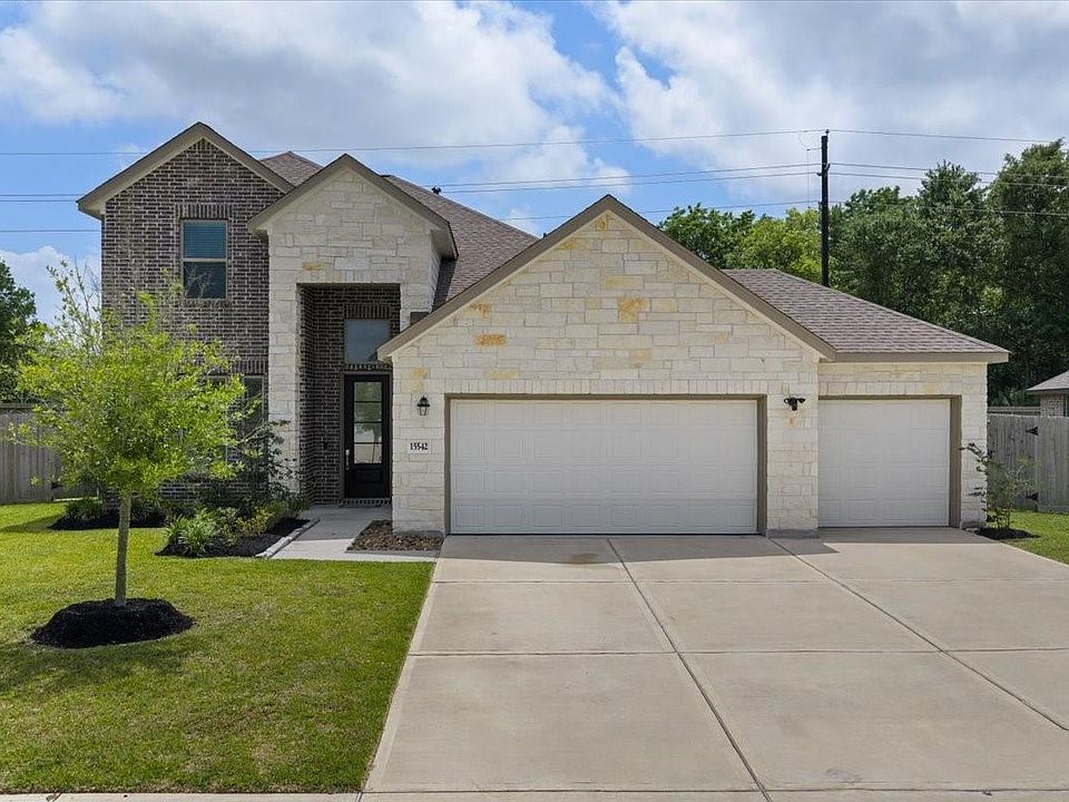 1st image of 15542 Blue Lake Dr