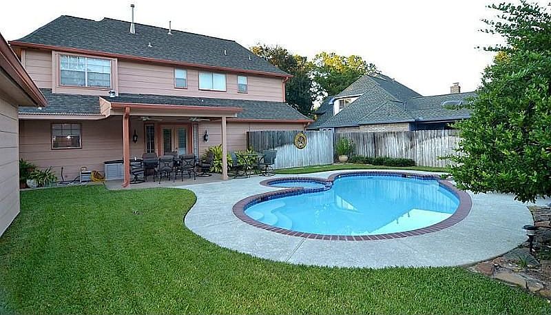 1st image of 931 Kentbury Ct