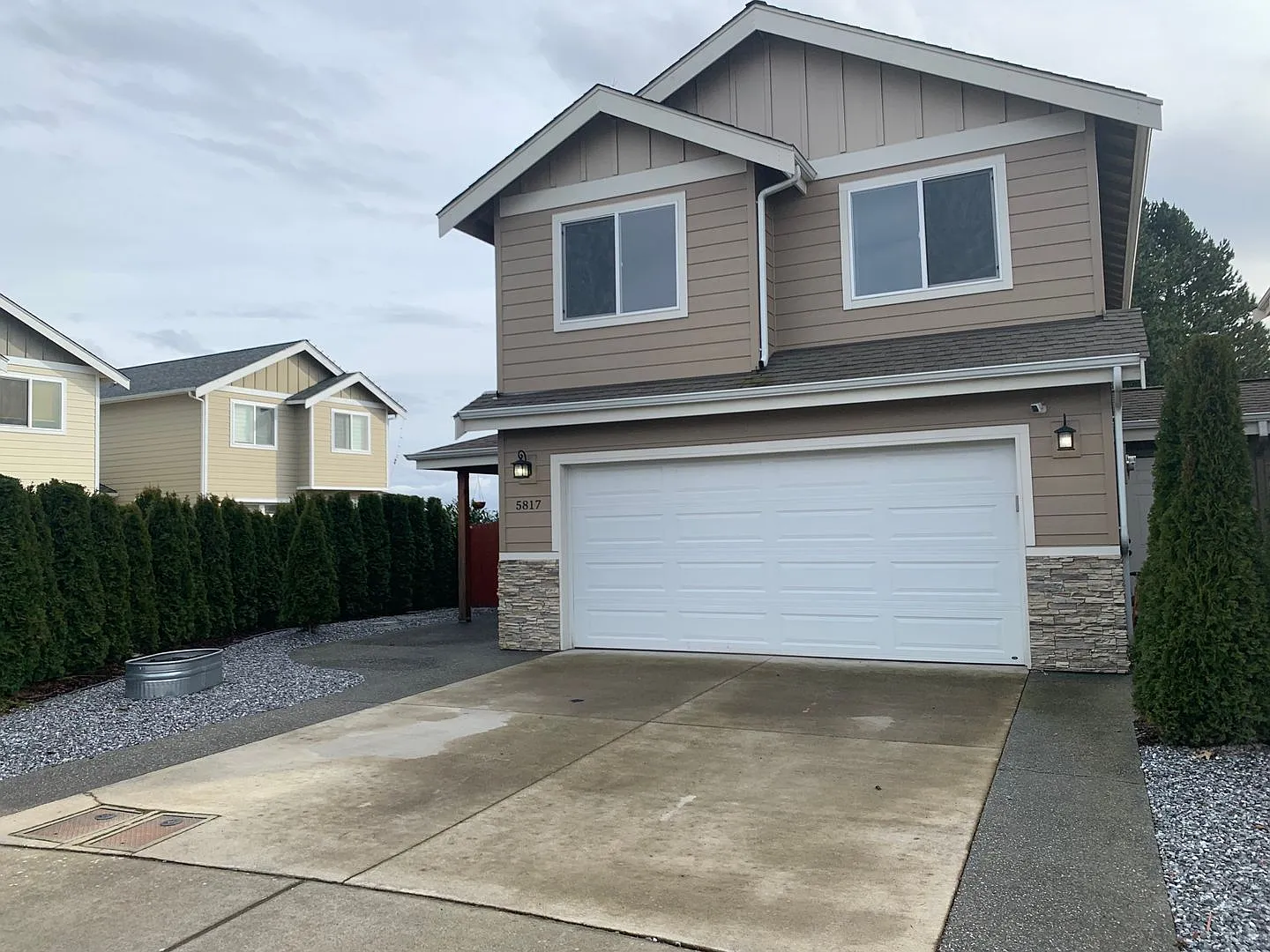 Lovely 3 bedroom Home at end of cul-de-sac - Low Maintenance Yard — Photo 2