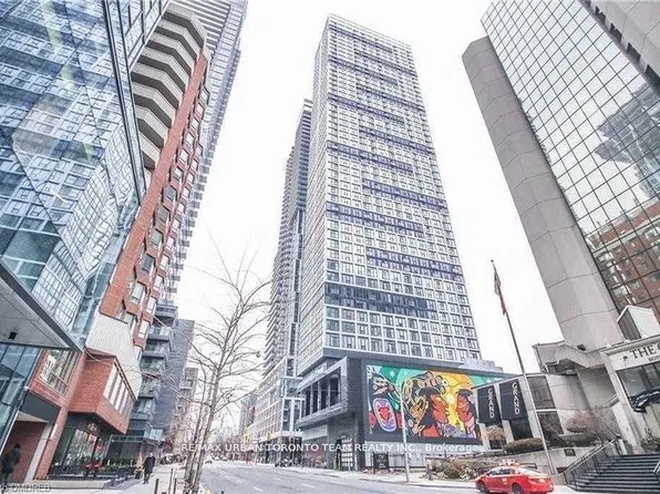 181 Dundas St E, Toronto, ON