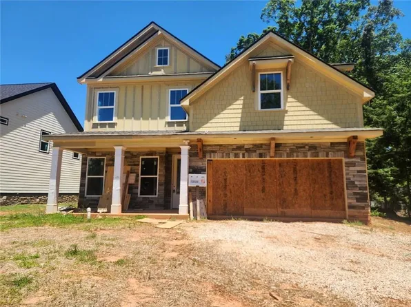 1082 Eastview Rd NE, Conyers, GA 30012