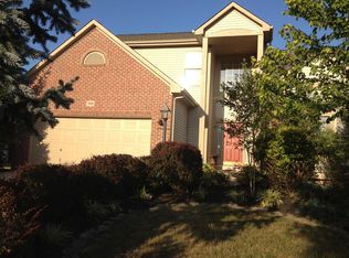 594 Montmorency Dr E, Pickerington, OH 43147
