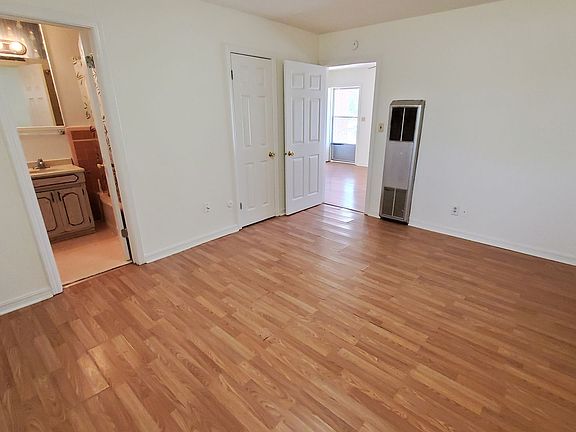 4th image of 4217 SW 2nd Ave APT 2
