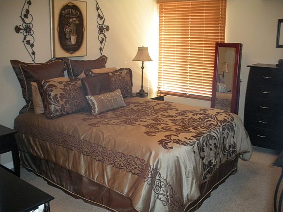 4th image of 5402 Balboa Arms Dr Unit 303