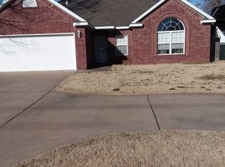 3701 W Olive St, Rogers, AR 72756