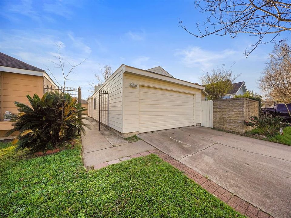 1st image of 8811 Kalewood Dr
