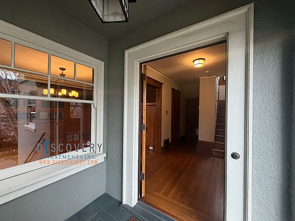 4th image of 4133 Lakeshore Ave