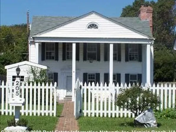 205 44th St, Virginia Beach, VA 23451