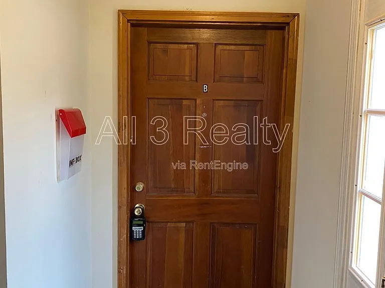 116 Fairhaven Ct #B — Photo 2