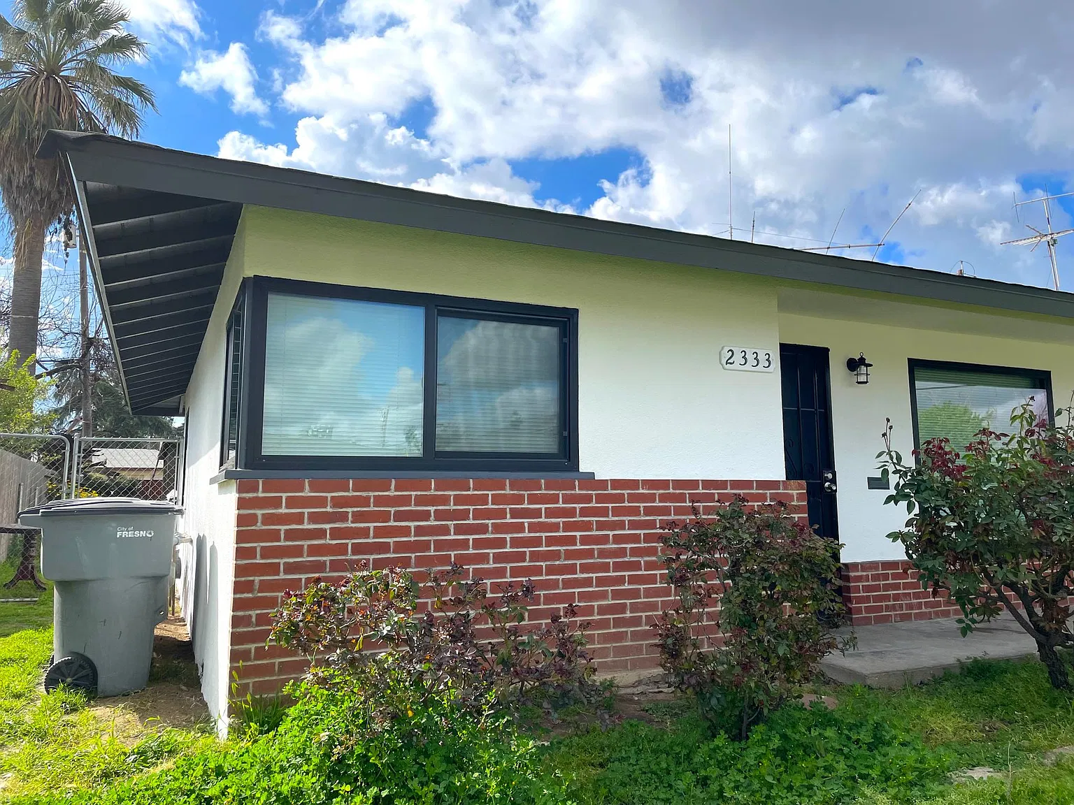 2 bed, 750 sqft, $1,400 — Photo 1