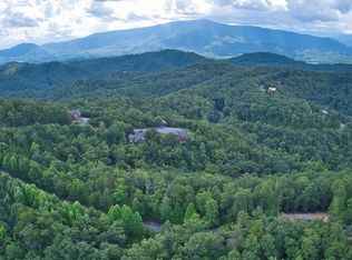 19 Stackstone Rd, Sevierville, TN 37862