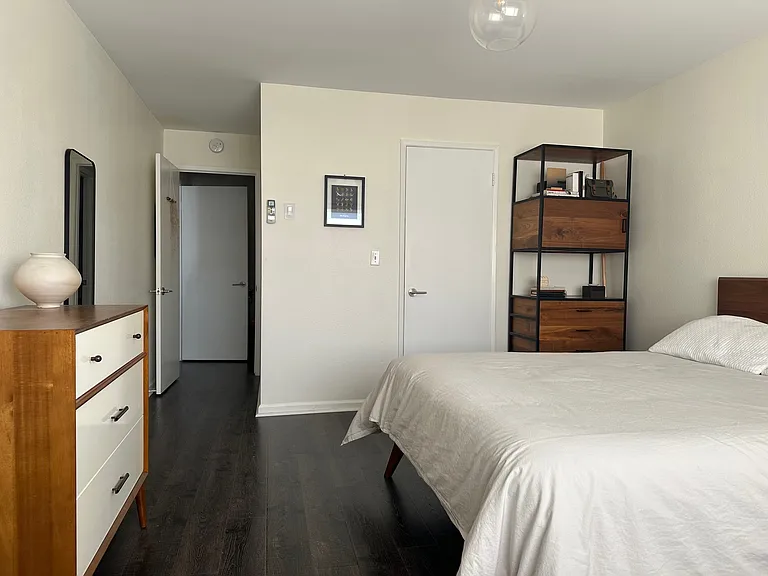 2844 E 3rd St #108 — Photo 29