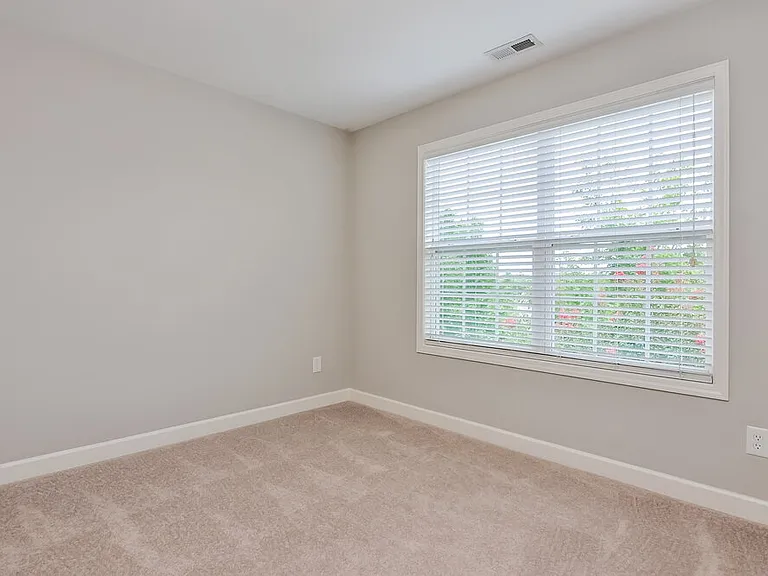 1320 Trailing Rose Ct — Photo 11