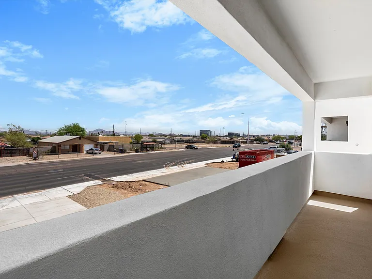 2551 E Broadway Rd — Photo 10