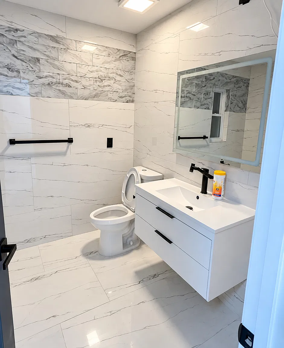 3 bed, 1403 sqft, $3,200 — Photo 1