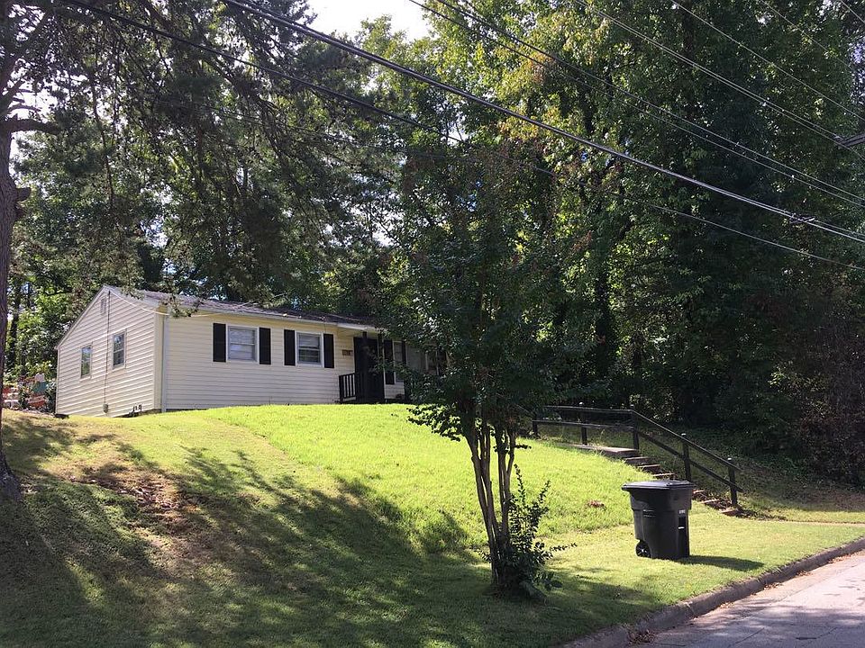 2nd image of 315 Hughes St