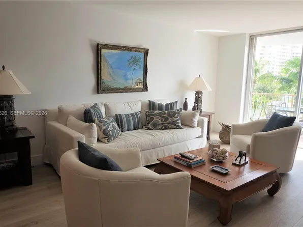 210 Seaview Dr #408, Key Biscayne, FL 33149