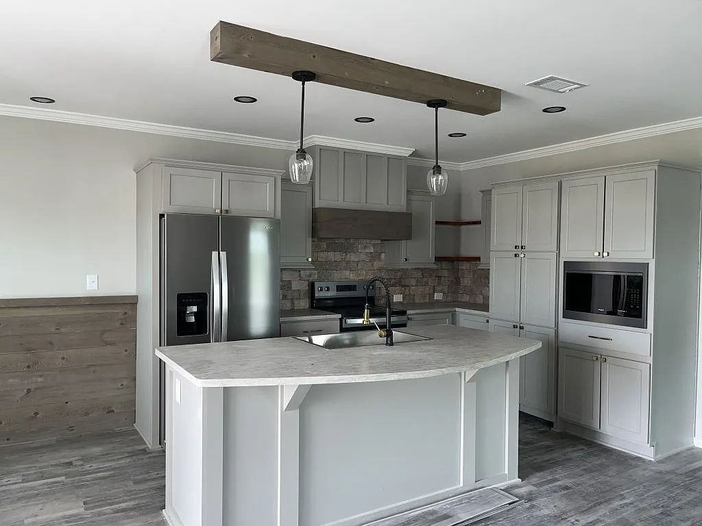 3 bed, 2.0 bath, 1460 sqft, $1,299 — Photo 2