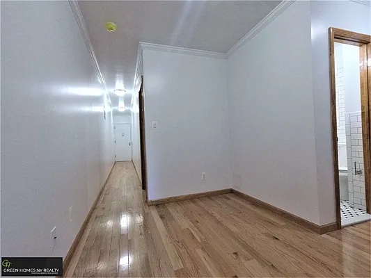 Rented by Green Home NY Realty LLC | media 26