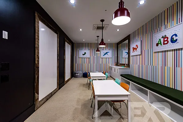 Rented by EXR | media 18