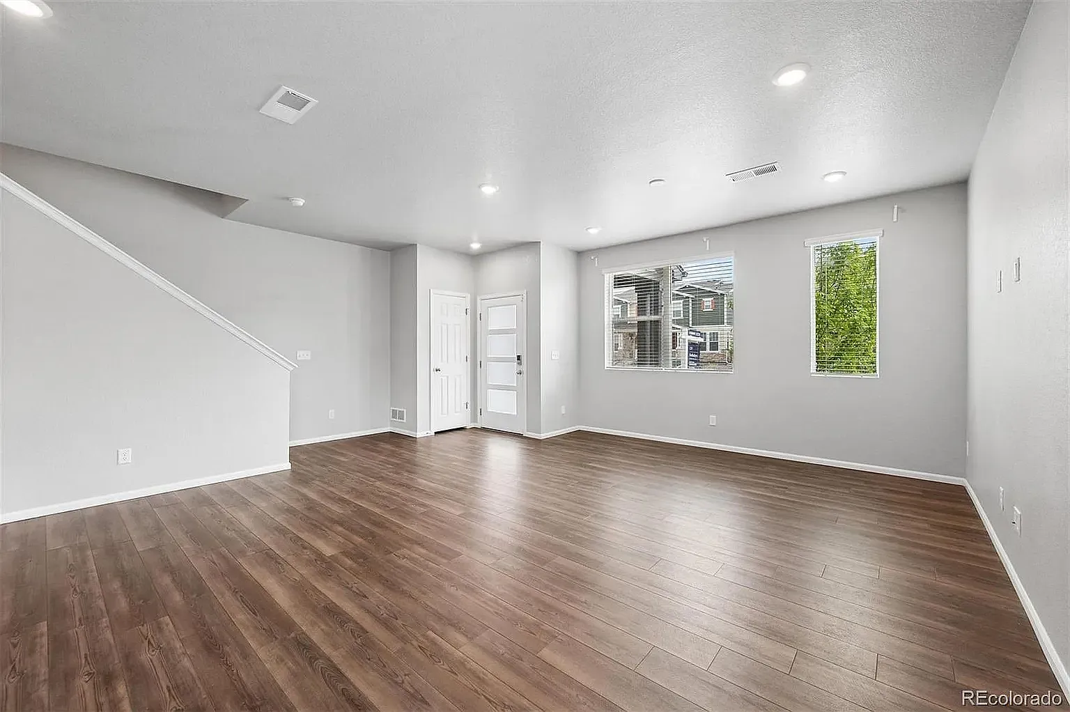 3 bed, 1875 sqft, $2,900 — Photo 2