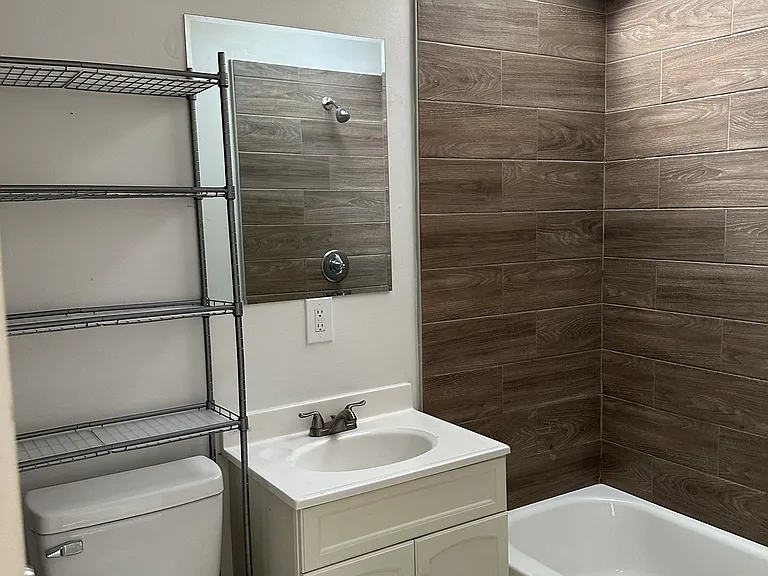 E Mulberry Dr — Photo 8