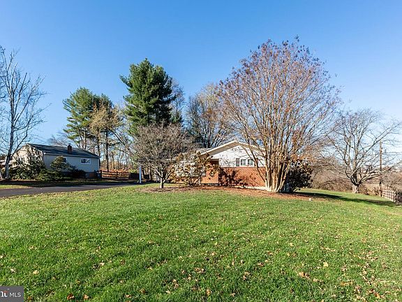 5th image of 6122 Rolling View Dr