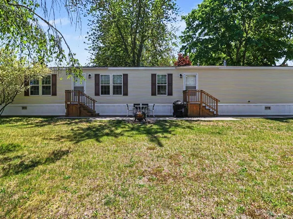 2860 Trepanier Dr, Ludington, MI 49431