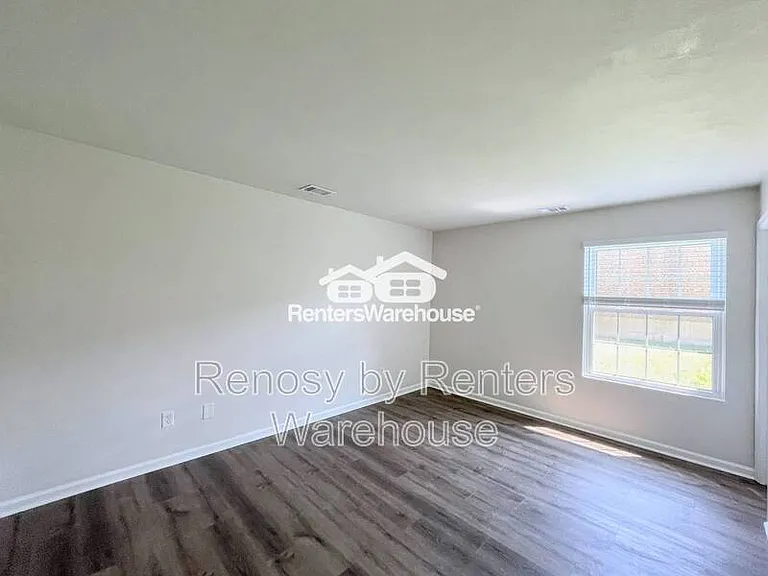 2549 Hunters Run Trl — Photo 17