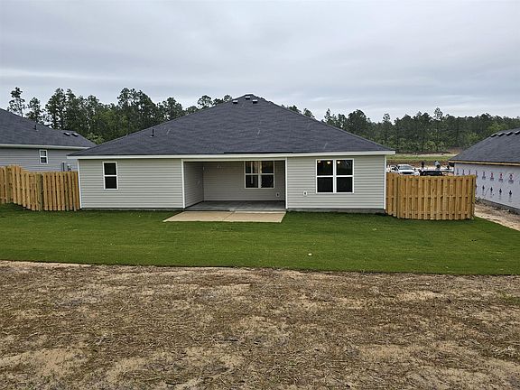 3rd image of 3072 Easton Dr