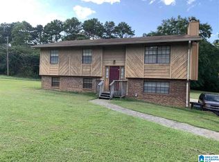 1012 Honeysuckle Ln, Adamsville, AL 35005
