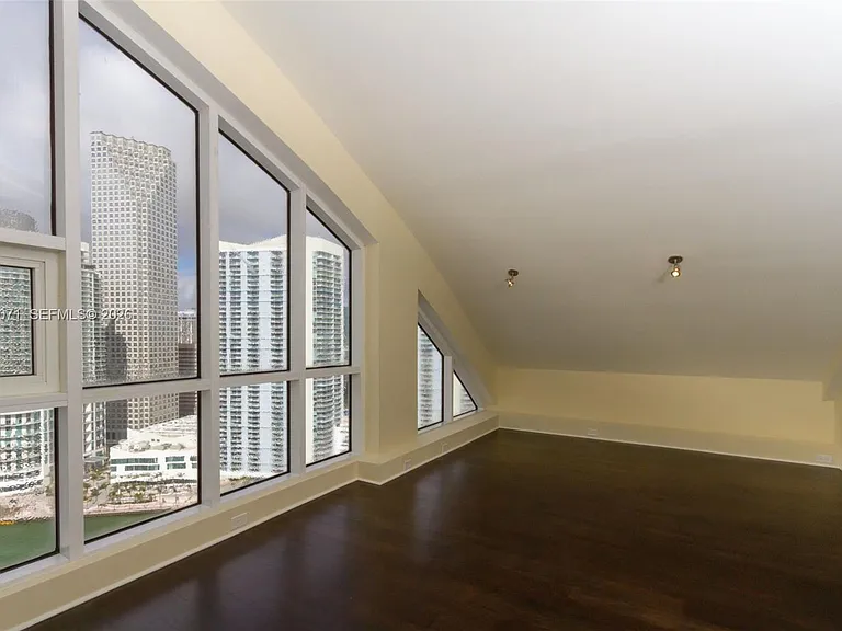 888 Brickell Key Dr #2802 — Photo 32